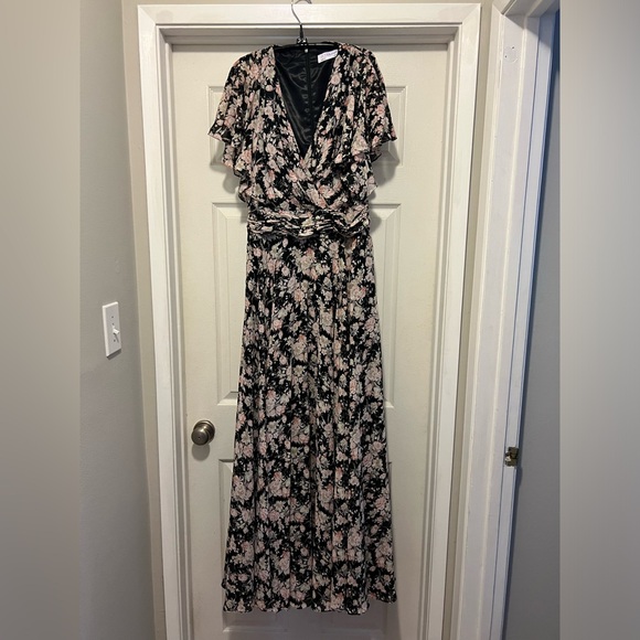Ieena Mac Duggal Black multi floral flutter sleeve maxi dress (10) - Picture 4 of 10